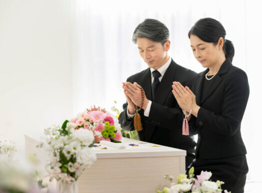 海洋散骨での服装とは？喪服が良いの？正しい服装やマナー、持ち物について