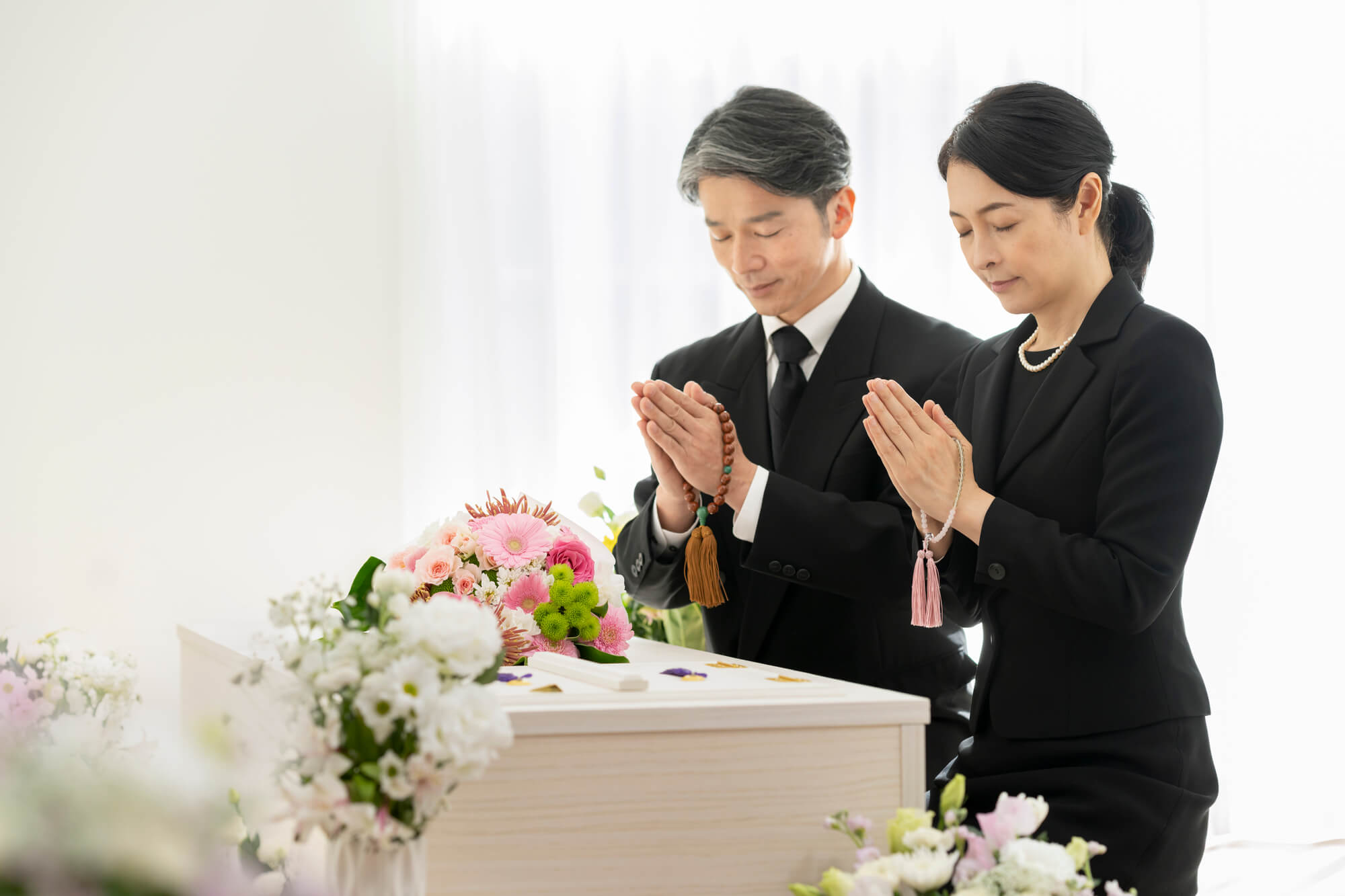 海洋散骨での服装とは？喪服が良いの？正しい服装やマナー、持ち物について