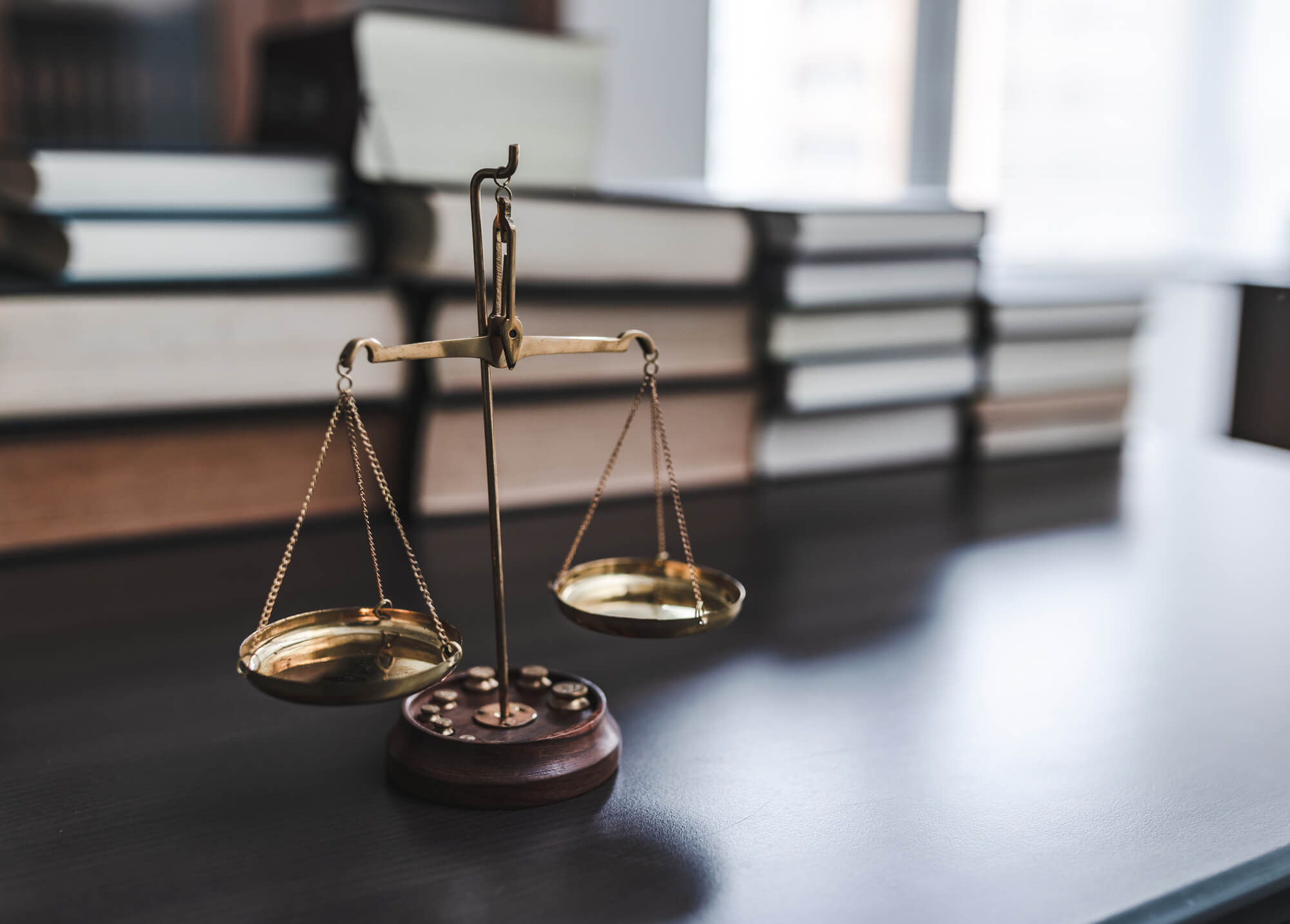 散骨による供養は法律的に問題がないのか?